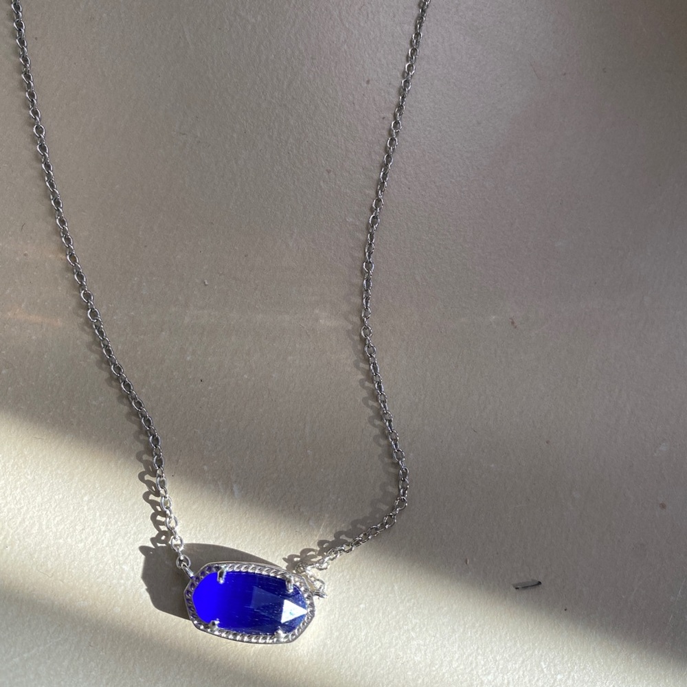 kendra scott blue colored necklace